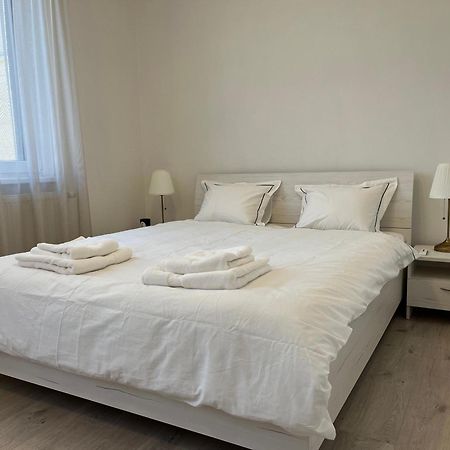 Elegant Escape Apartment I - City Centre 브라티슬라바 외부 사진