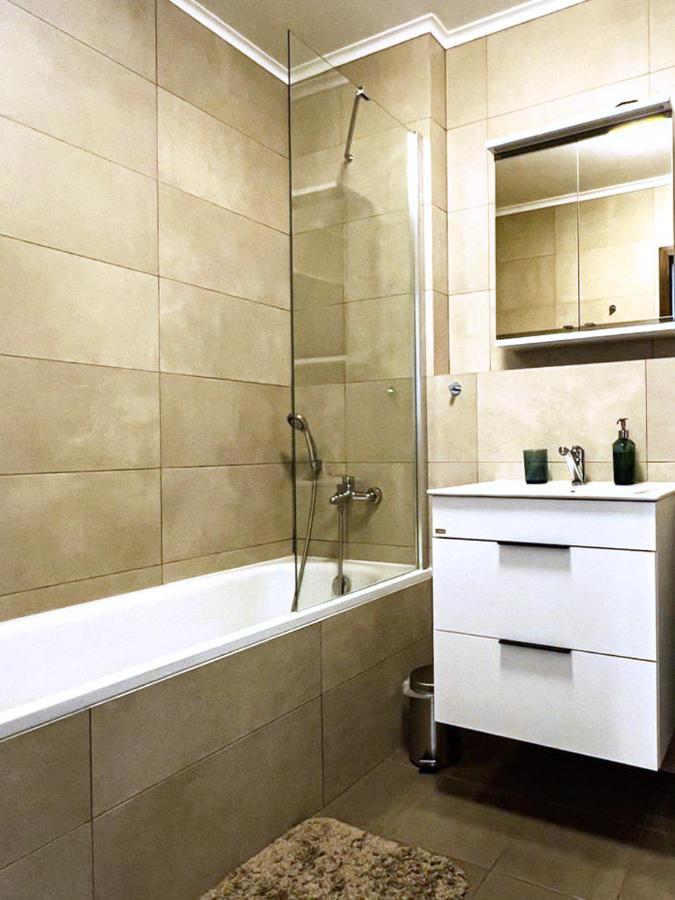 Elegant Escape Apartment I - City Centre 브라티슬라바 외부 사진