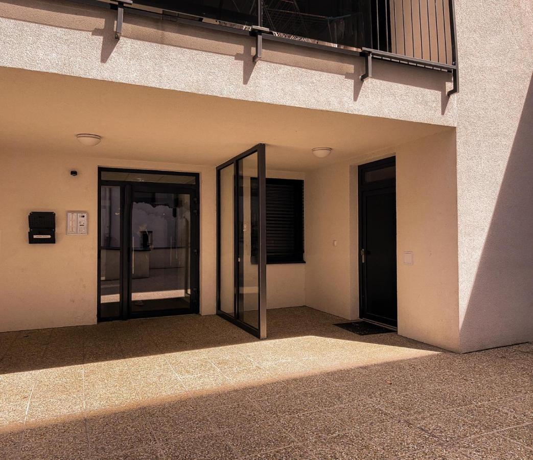 Elegant Escape Apartment I - City Centre 브라티슬라바 외부 사진