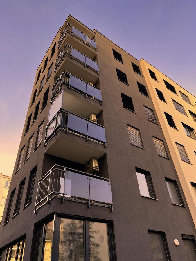 Elegant Escape Apartment I - City Centre 브라티슬라바 외부 사진